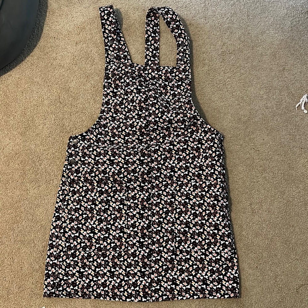 Adorable floral dress jumper